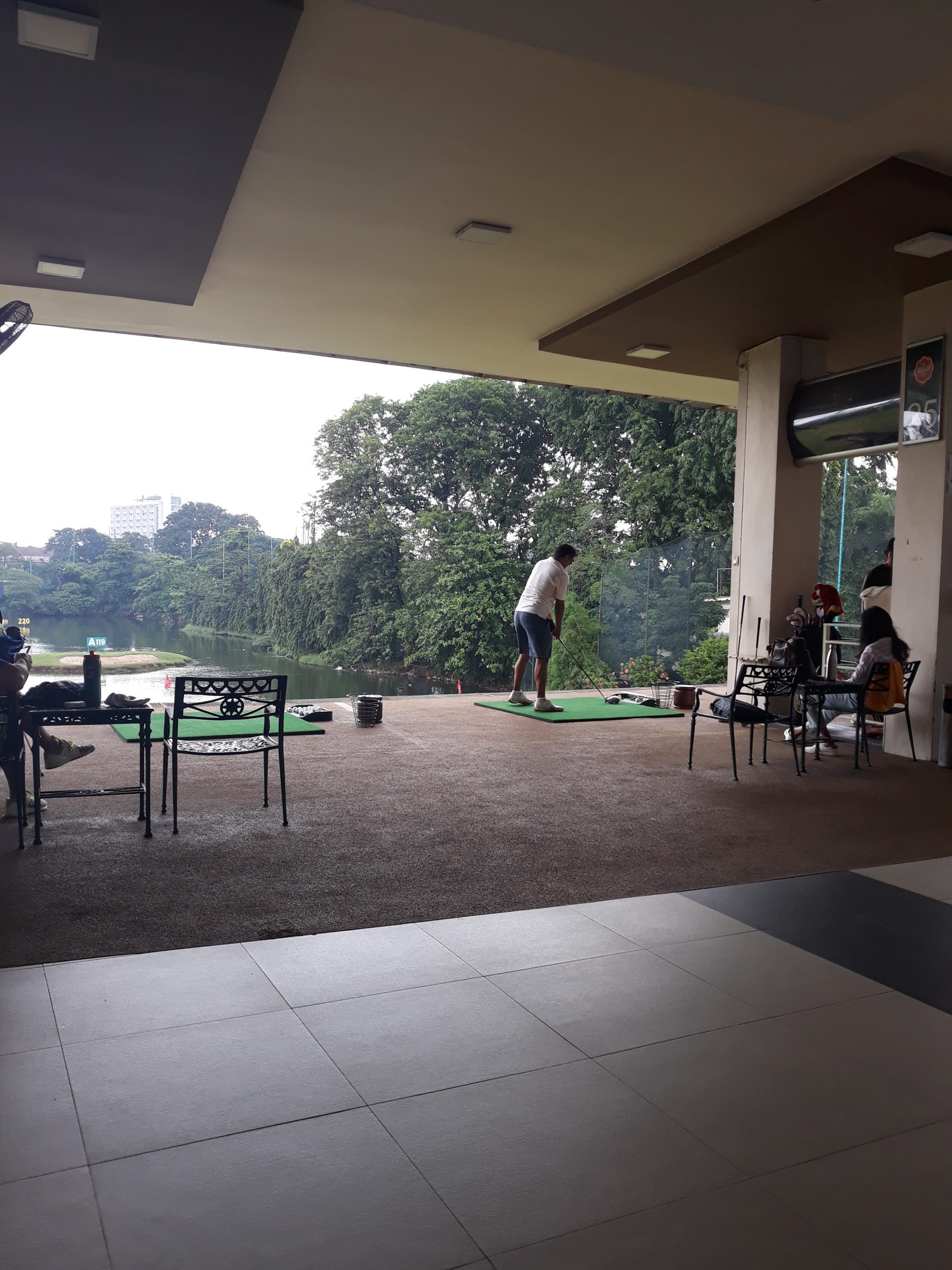 Berapa Tarif Main Golf di Pondok Indah Jakarta Selatan ?